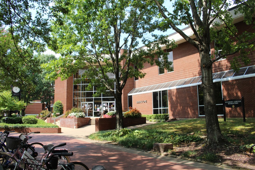 Photo of the Hammon Student Center in 2021.