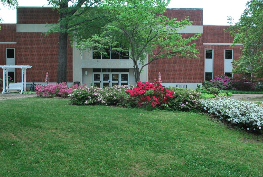 Photo of the Brackett Library in 2012.